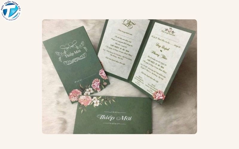 Kích thước in thiệp cưới tùy chỉnh
